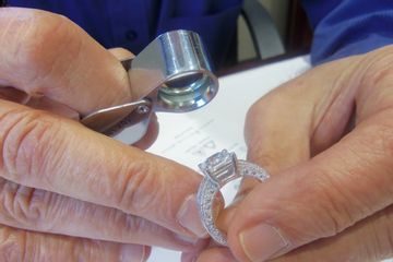 3 Reasons to Patron a Local Jeweler